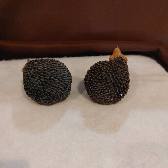 Posee Decor Sculptural Little Hedgehog Statues - Picture 3 of 9